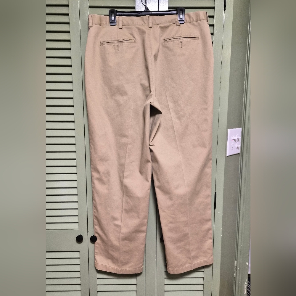 Men's Comfort Waist L.L. Bean Khaki Pants - Picture 4 of 7